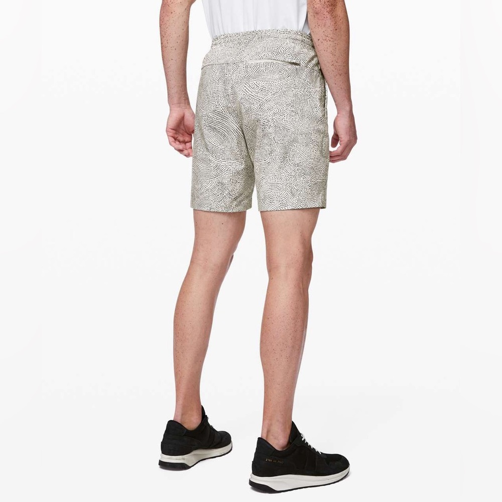 Lululemon Bowline short 8” - Picture 2 of 7